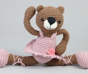 AMIGURUMI BALLET BEAR FREE KNITTING PATTERN