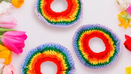 DIY RAINBOW HAIR SCRUNCHIE FREE PATTERN