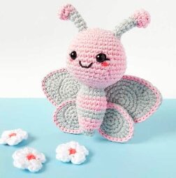 SUPER CUTE AMIGURUMI BUTTERFLY TUTORIAL